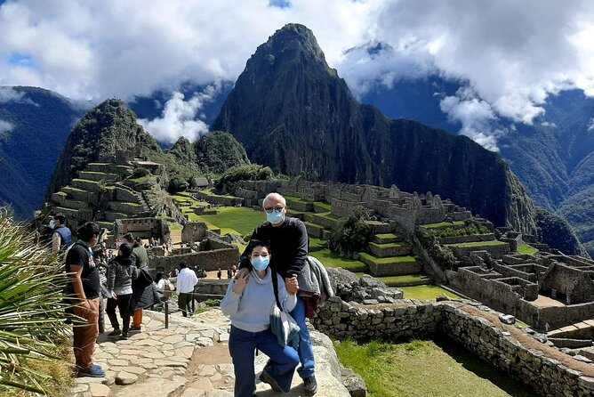 06 days 05 nights Cusco Machupicchu and Rainbow Mountain package - Guides, group size, and the level of help