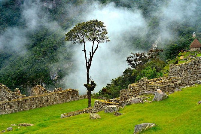 07 Day: Inca Jungle Adventure with Mountain Bike, Rafting, Zipline & Trek - Day 4: The old Inca route toward Santa Teresa