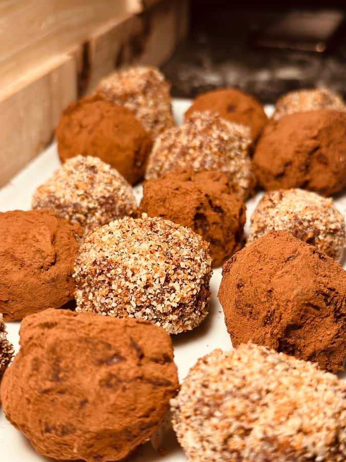 1.5h Cusco Chocolate Workshop - Truffles & Hot Chocolate - The first step: learning the truffle method