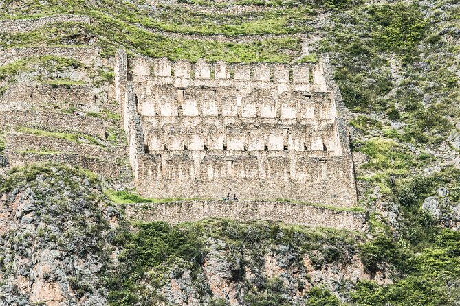 2 Day Sacred Valley and Machu Picchu Guided Tour from Cusco - Aguas Calientes gives you a useful head start