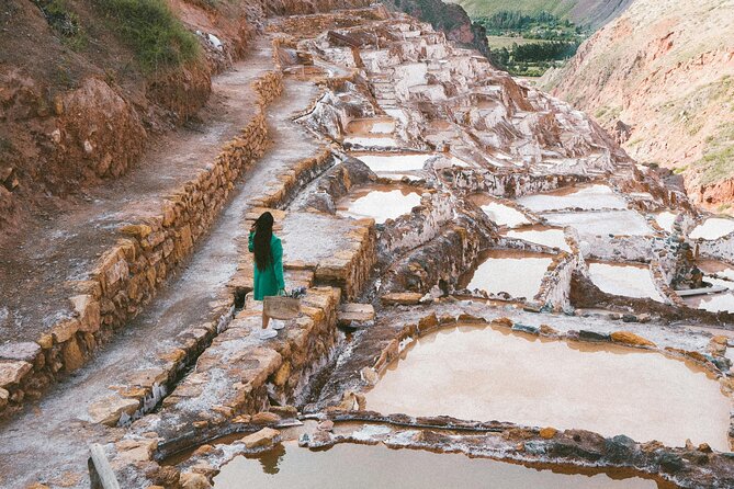 2-Day Sacred Valley & Machu Picchu Tour by Train from Cusco - Chinchero and its living textile tradition