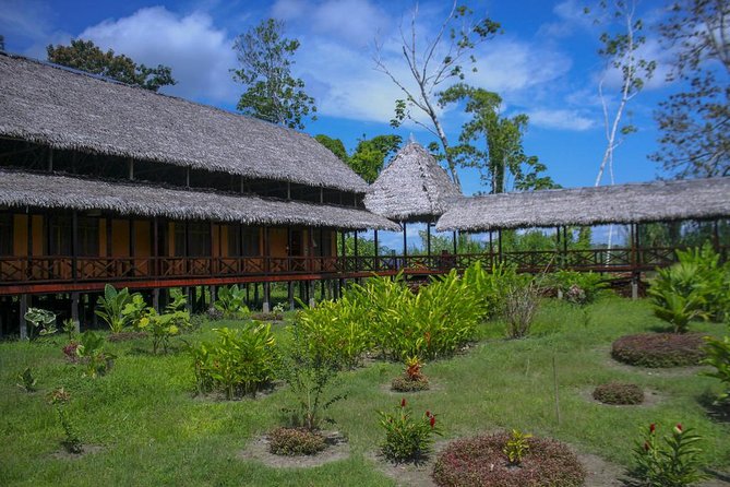 3-Day Iquitos Amazon Jungle Adventure at Heliconia Lodge - Day two: birds, dolphins, fishing, and Victoria regia
