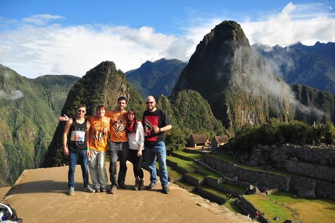 4-Day Lares Trek to Machu Picchu from Cusco - The guide, group size, and level of support