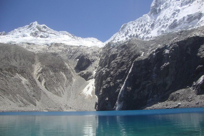 69 Lake - Cordillera Blanca - The 5:00 am departure and the road through mountain towns
