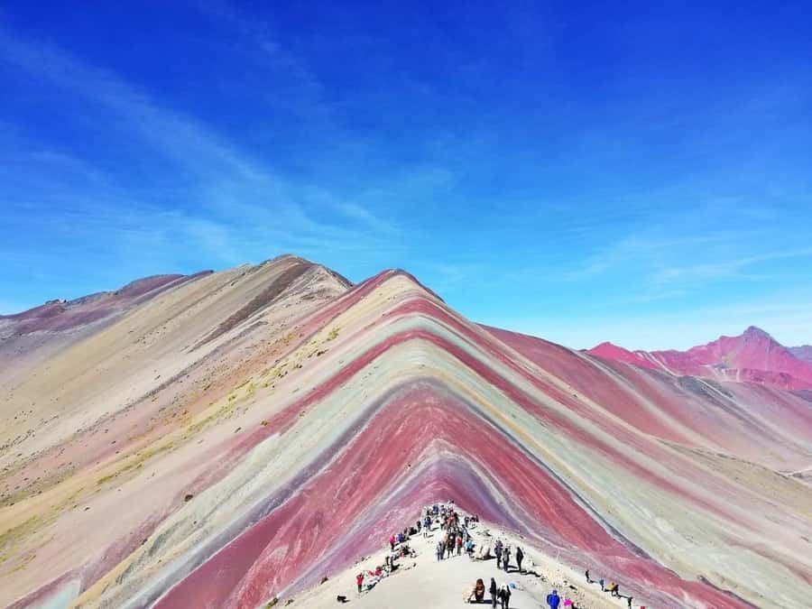 7 Colors Mountain - Starting the hike from the parking area