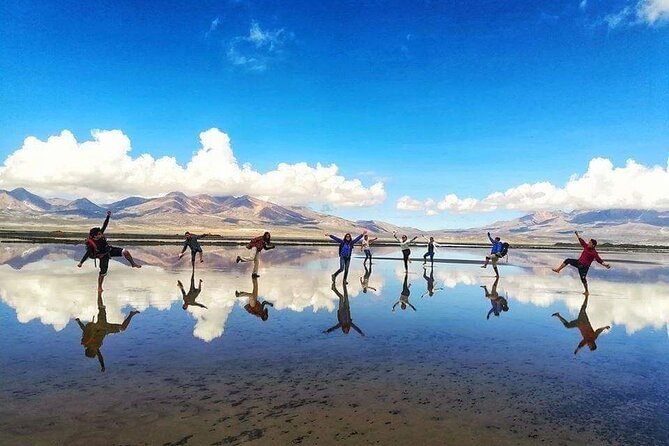 8-Hours Tour in Arequipa Laguna de Salinas with Pick-up - Salt plains, working areas, and the first major stop