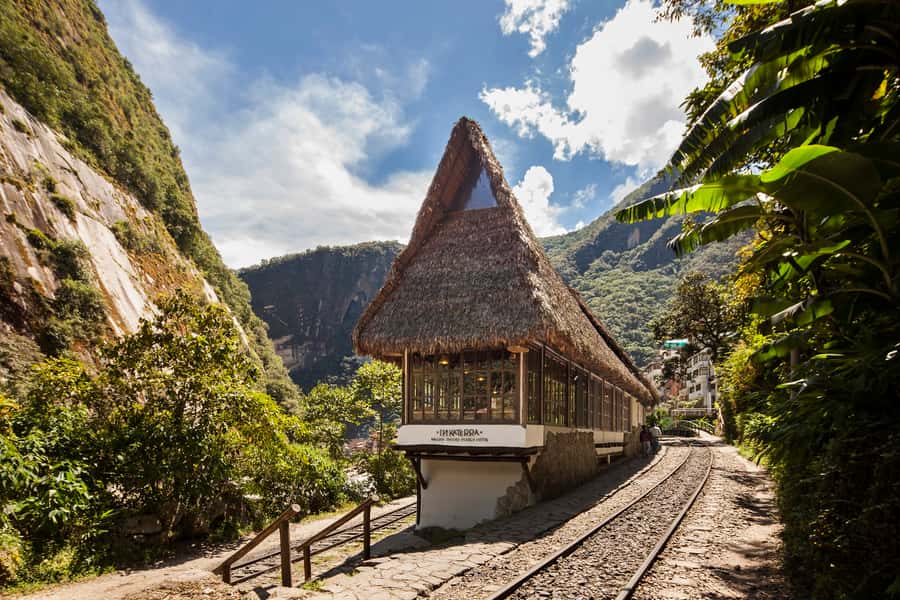 Aguas Calientes: Lunch at Cafe Inkaterra Restaurant - Service and Pace at the Table