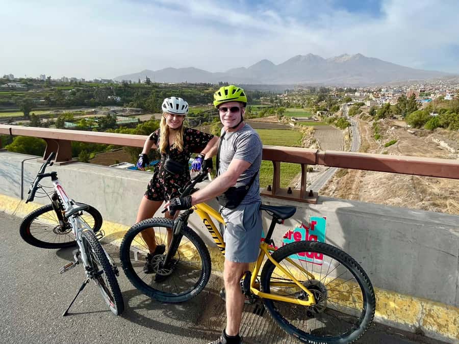 AREQUIPA BIKING CITY TOUR - San Lázaro and Selva Alegre Park