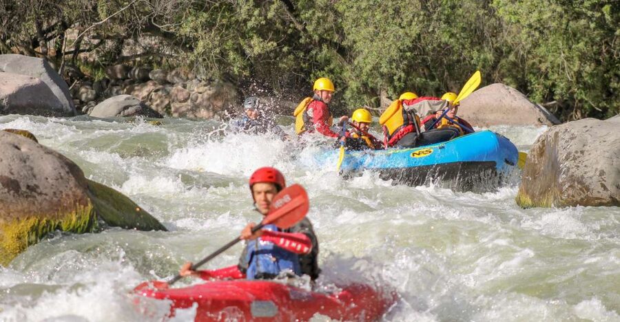 Arequipa: Chili River Rafting - Six people, one raft, and a proper river team
