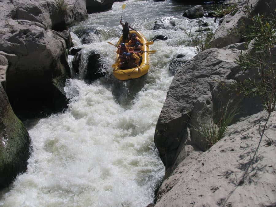 Arequipa: Chili River White Water Rafting with Hotel Pickup - Forty-five minutes of rapids on a 6-kilometer route