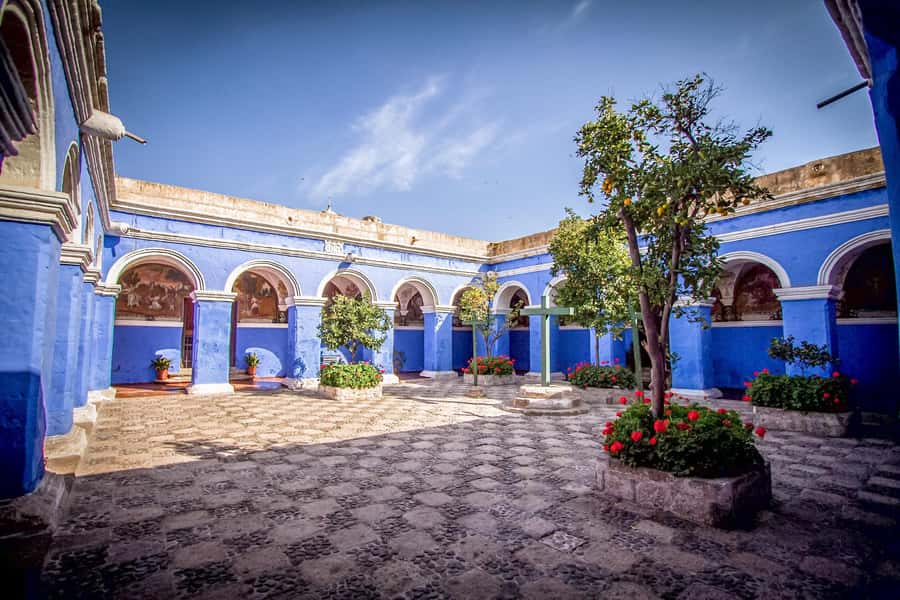 Arequipa: City Tour and Santa Catalina Monastery - Arequipa’s main square in a short city-center stop