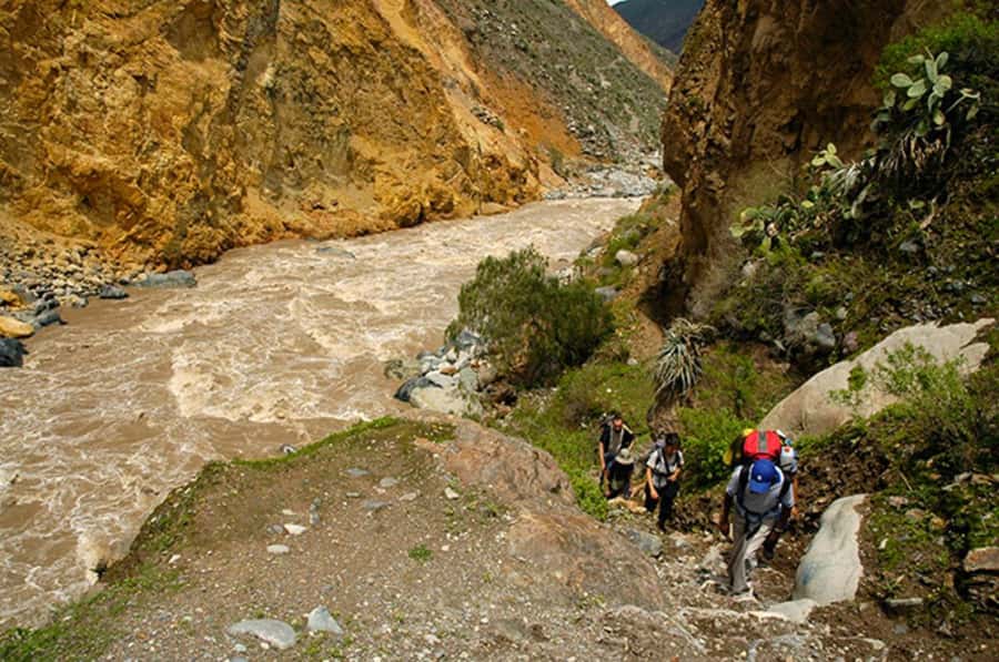 Arequipa: Colca Canyon Trekking 2 days and 1 night + food - Chivay, hot springs, and the return across the high plateau