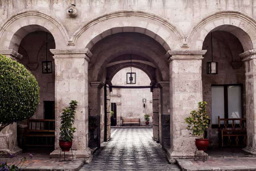 Arequipa Walking Tour and Santa Catalina Monastery - Why Santa Catalina Monastery is the heart of the tour