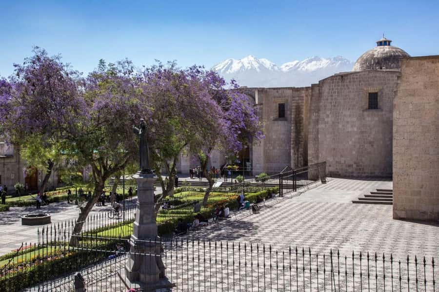 Arequipa Walking Tour and Santa Catalina Monastery - A useful three-hour afternoon schedule