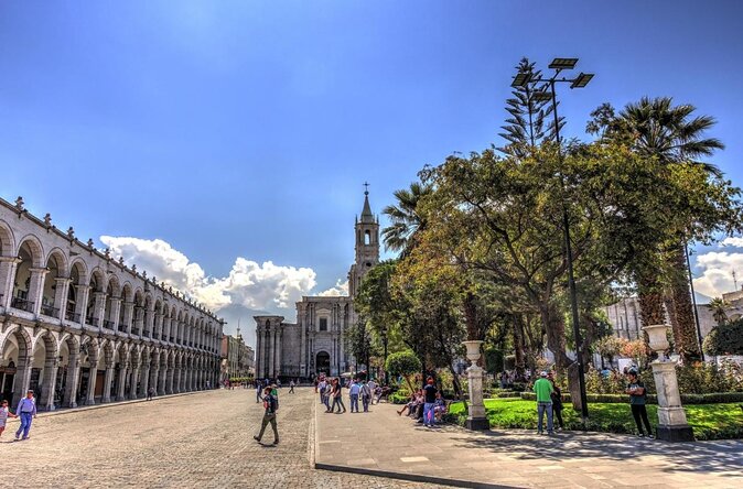 Arequipa Walking Tour city center and drinks experience - Meeting point, timing, and cancellation details