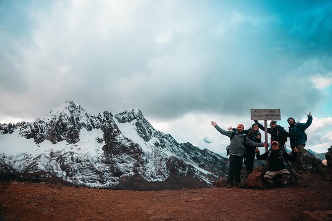 Ausangate and Rainbow Mountain Trek – 3 Days / 2 Nights - Day 3: Vinicunca before the crowds