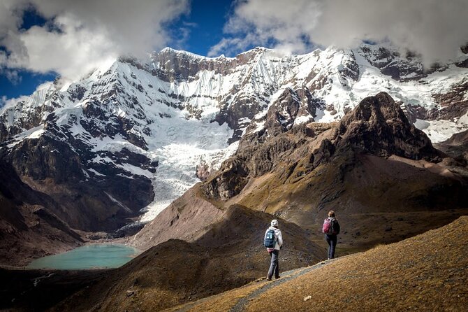 Ausangate Trek 5 Days - Day 2: Green and turquoise lakes above 4,800 meters