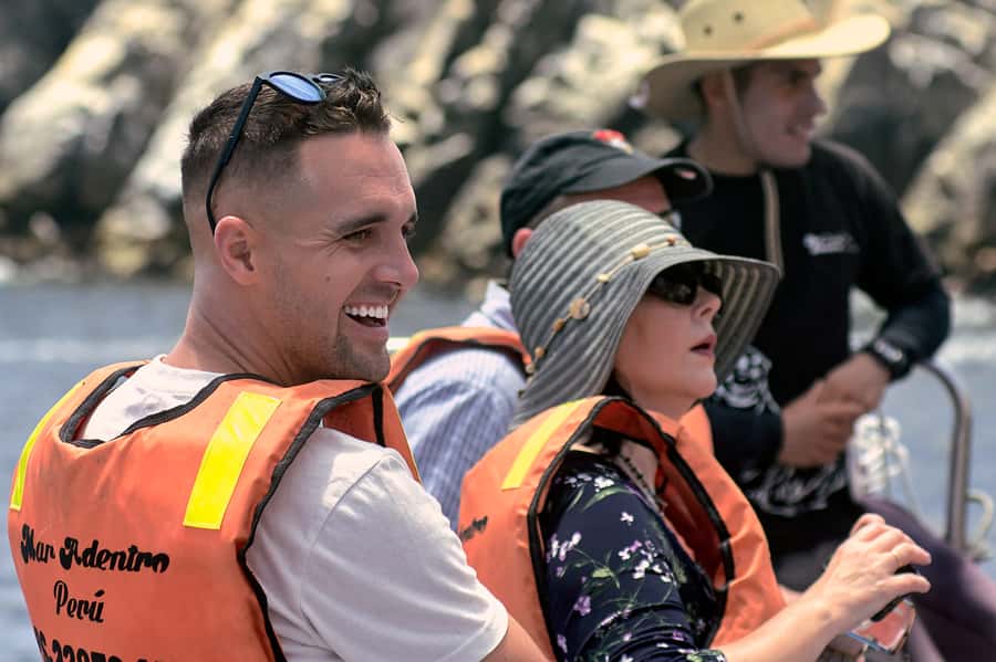 Callao: Swimming with Sea Lions Palomino Islands Boat Tour - The return ride and snack on board