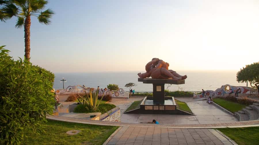 City Tour Colonial and Modern Lima Half Day Plus Ticket - Huaca Pucllana, a pre-Inca pyramid in the city