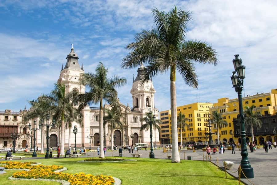 City Tour Colonial and Modern Lima Half Day Plus Ticket - Parque del Amor and the Pacific view