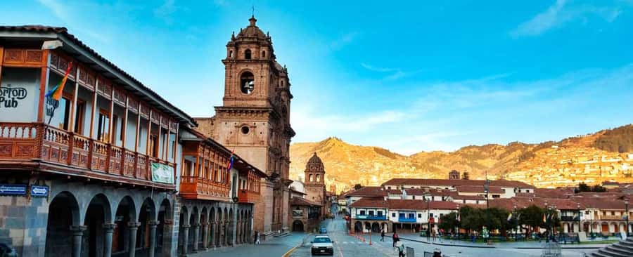 City Tour Cusco Qoricancha Sacsayhuaman y Tambomachay - Puka Pukara, the control point by the road