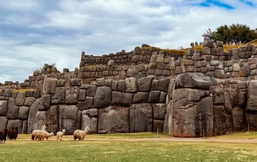 City Tour Cusco Qoricancha Sacsayhuaman y Tambomachay - What the guiding is really worth
