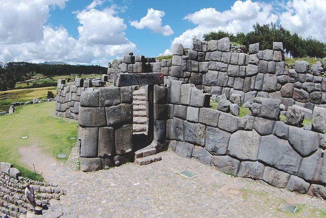 City Tour in Cusco & visit Museum South American Camelid - Tambomachay and the water temple