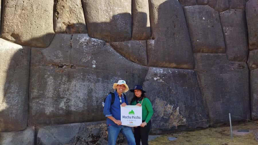 City Tour in Cusco - Qorikancha, where Inca worship met colonial power