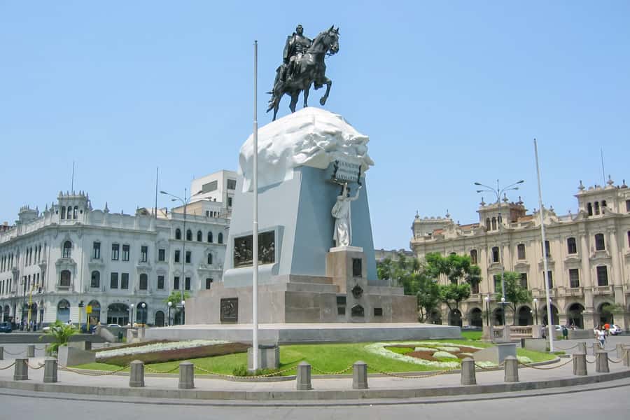 City Tour With Demonstration & Tasting of Pisco Sour - Larcomar Shows Lima’s Modern Side