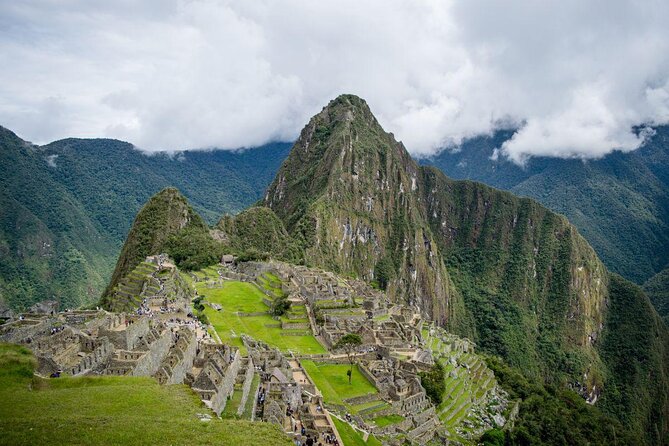 Classic Inca Trail 4 days to Machu Picchu - Four days from kilometer 82 to Machu Picchu