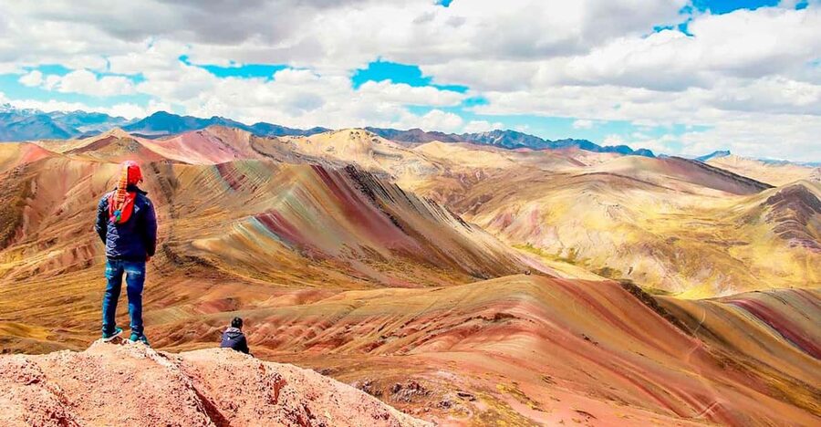 Colorful mountain tour Palcoyo | Cusco - The stone forest adds a second reward