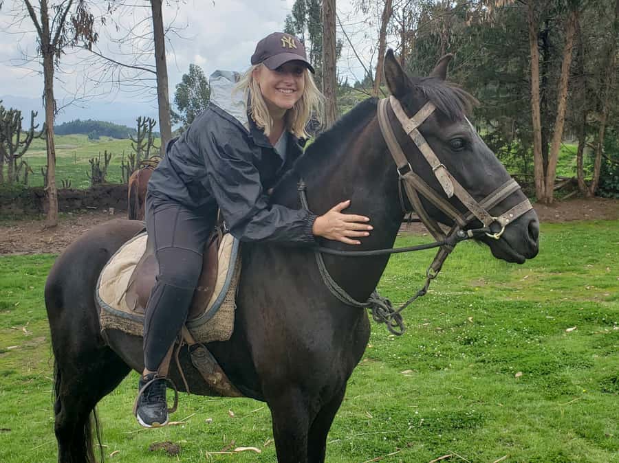 Cusco: 3-Hour Horse Riding Tour to the Temple of the Moon - Two hours through the Cusco hills