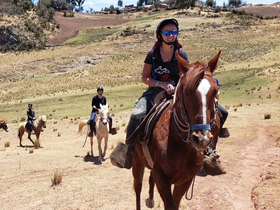 Cusco: 3-Hour Horse Riding Tour to the Temple of the Moon - Visiting the Temple of the Moon on foot