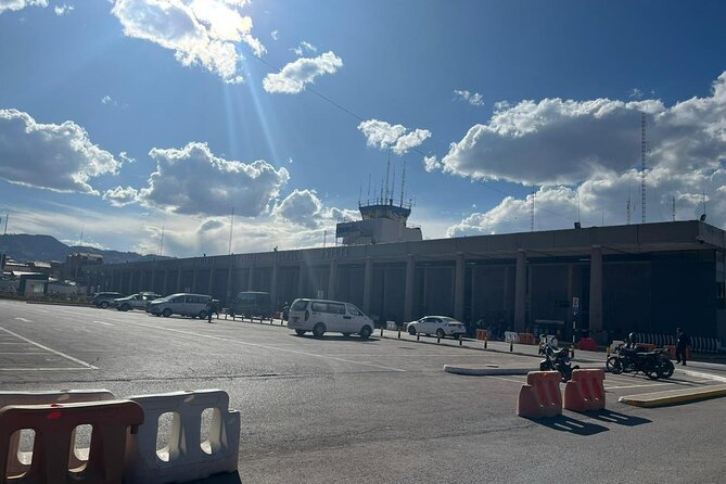Cusco Airport Pickup and Private Transfer - Private transport, with one wording wrinkle
