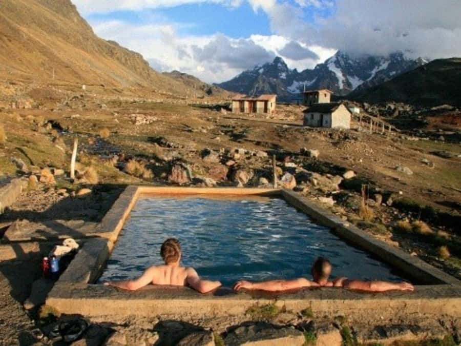 Cusco: Ausangate Tour Seven Lagoons + meals - What the guide adds, and where the service may fall short