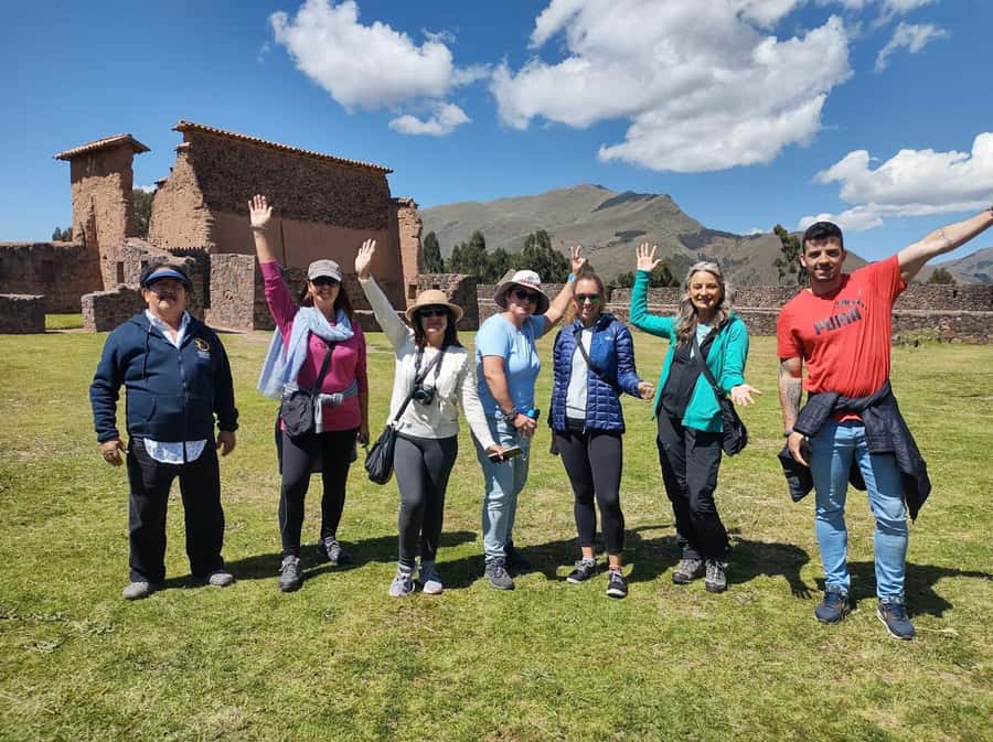 Cusco: Bus Turistico Puno Cusco con Tour y Buffet - What the bus feels like for ten hours