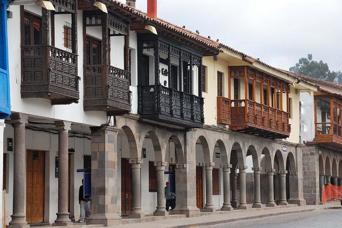 Cusco City Sightseeing, San Pedro Market, Cathedral and Qorikancha Temple - San Cristóbal Plaza and the first view over Cusco