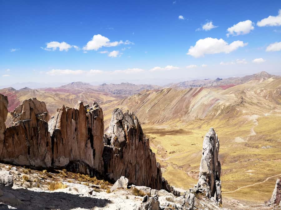 Cusco: Full-Day Palcoyo Rainbow Mountain All-Inclusive Tour - Guides who shape the day