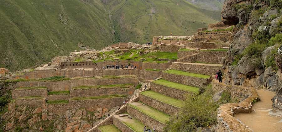 Cusco: Full-Day Sacred Valley and Maras Tour - Chinchero begins the morning with textiles and ruins