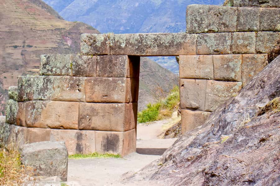 Cusco: Full-Day Sacred Valley History Tour - The El Mirador view over the valley