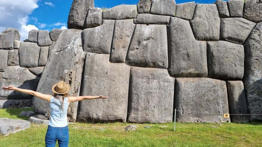 Cusco: Half-Day City Tour with Sacsayhuaman and Q'enco - What the $13 price really covers