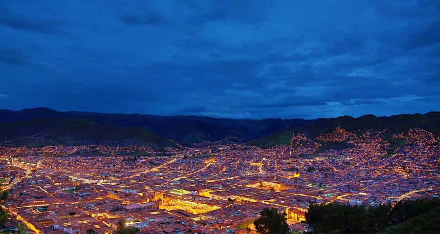 Cusco: Legends and History Night Tour with Pisco Sour - Why this four-hour Cusco night tour works