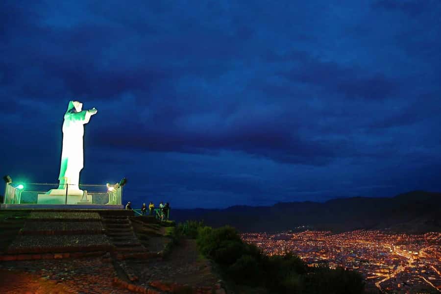 Cusco: Legends and History Night Tour with Pisco Sour - A Pisco Sour and appetizer at the end