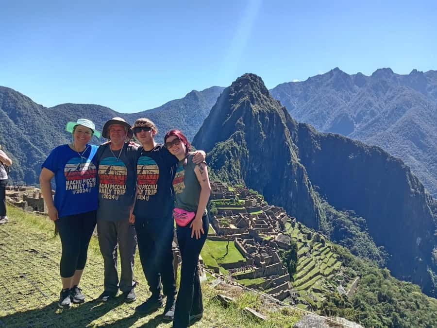 Cusco: Machu Picchu Day Trip with Train + Entrance ticket - From Cusco to Ollantaytambo before sunrise
