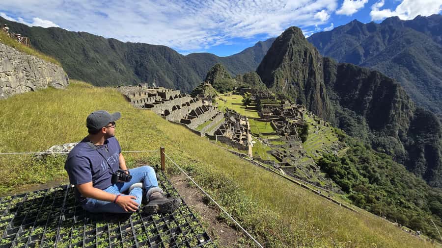 Cusco: Machu Picchu Day Trip with Train + Entrance ticket - Entering Machu Picchu with a guided route