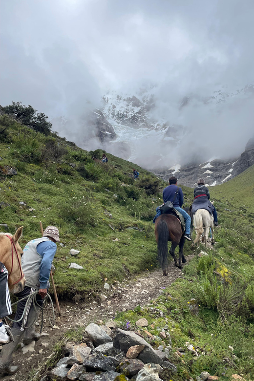 Cusco one day: excursion to Laguna de Humantay - The Climb and the Horse Option