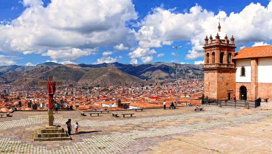 Cusco: Open-Top Bus City Tour - Guide language and the pace of the commentary