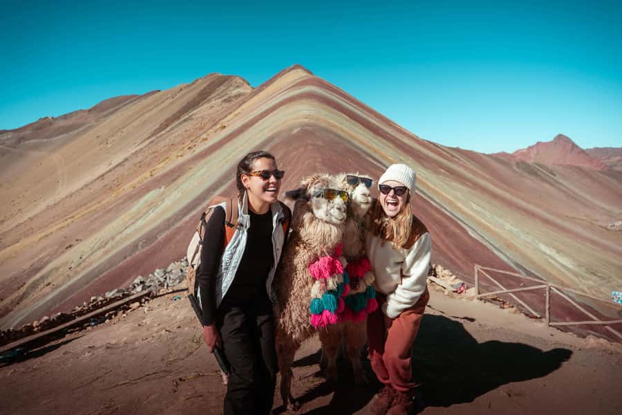 Cusco: Rainbow Mountain Tour and Red Valley Hike (Optional) - Breakfast at Cusipata and the road to the trailhead