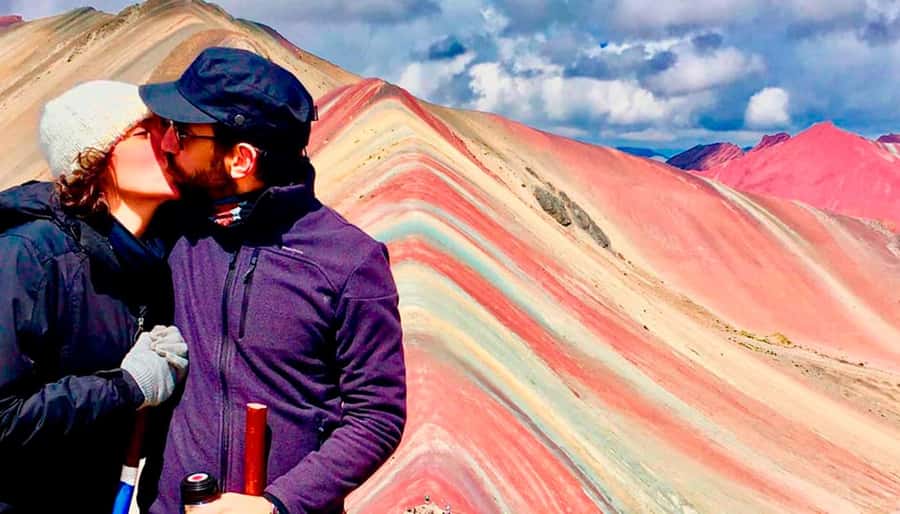 Cusco: Rainbow Mountain Tour with Meals & Red Valley Option - Breakfast in Cusipata and the road to the trailhead