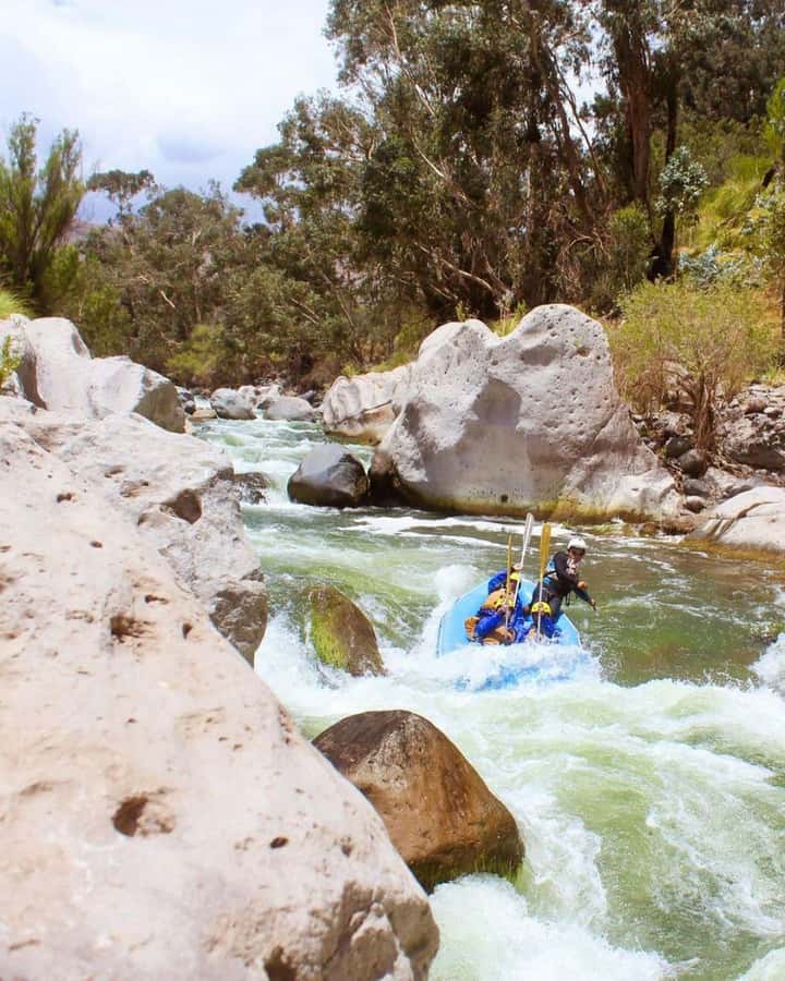 Cusco: River Rafting Adventure Full Day | Adrenaline Tour - The zip-line across the river